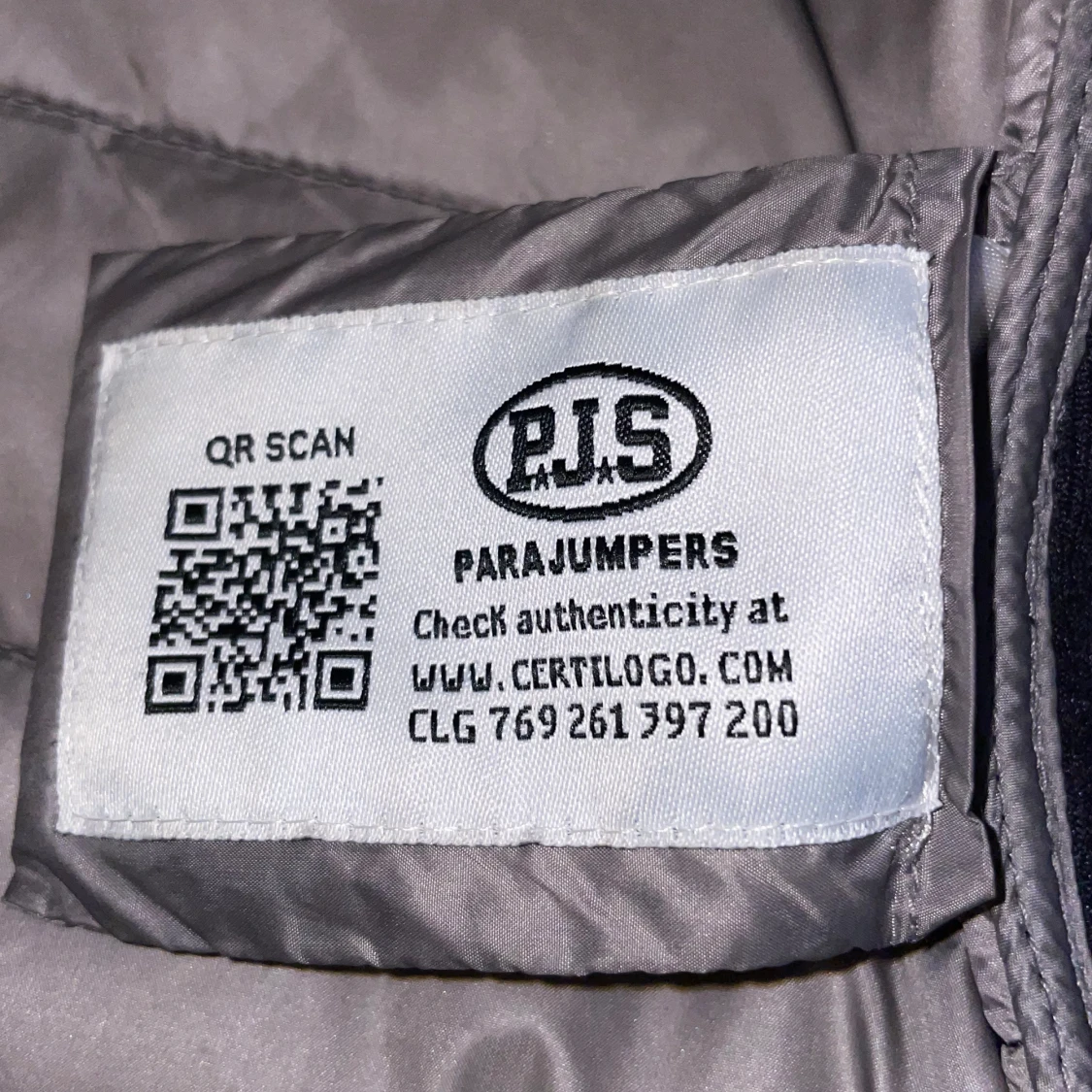 Parajumpers Svart väst M  - 91