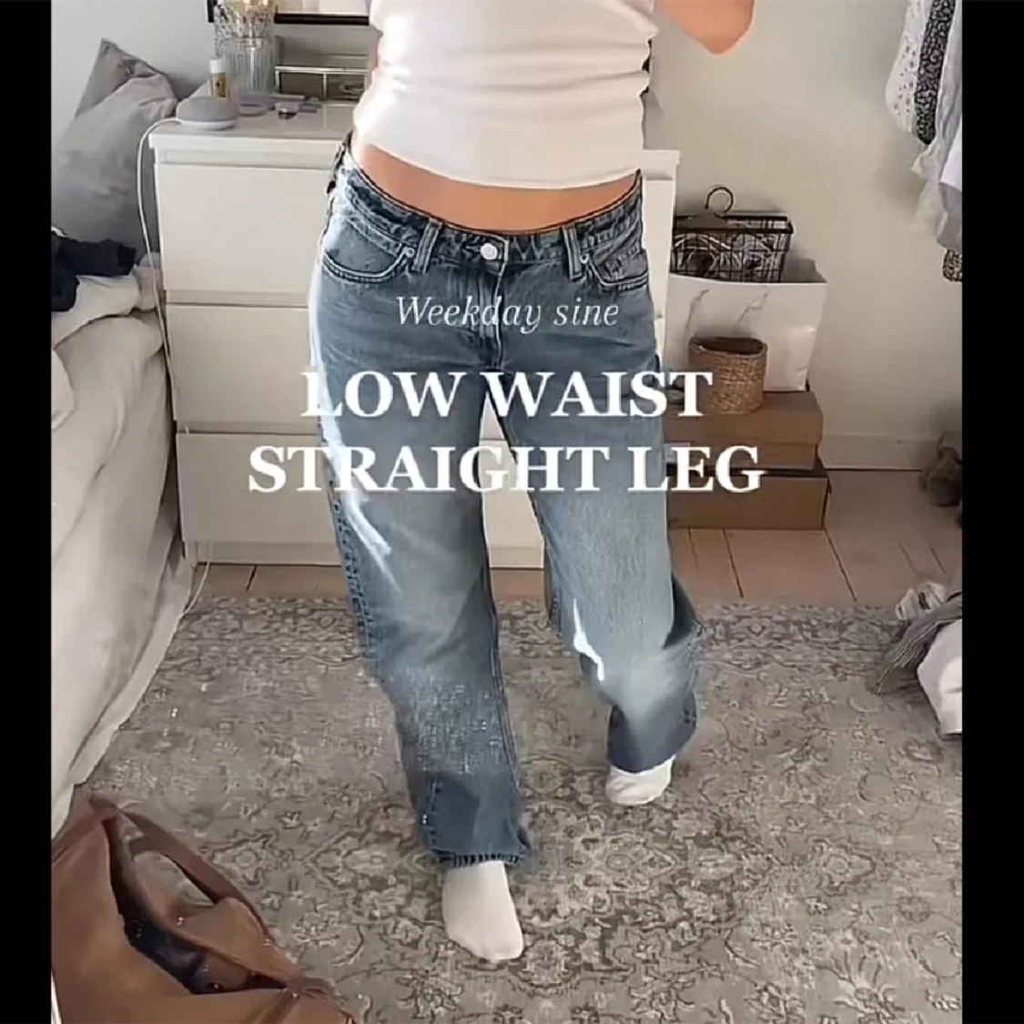 Weekday low arrow jeans  - 93