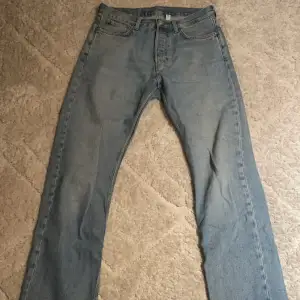 Snygga jeans från Weekday i väldigt bra skick 