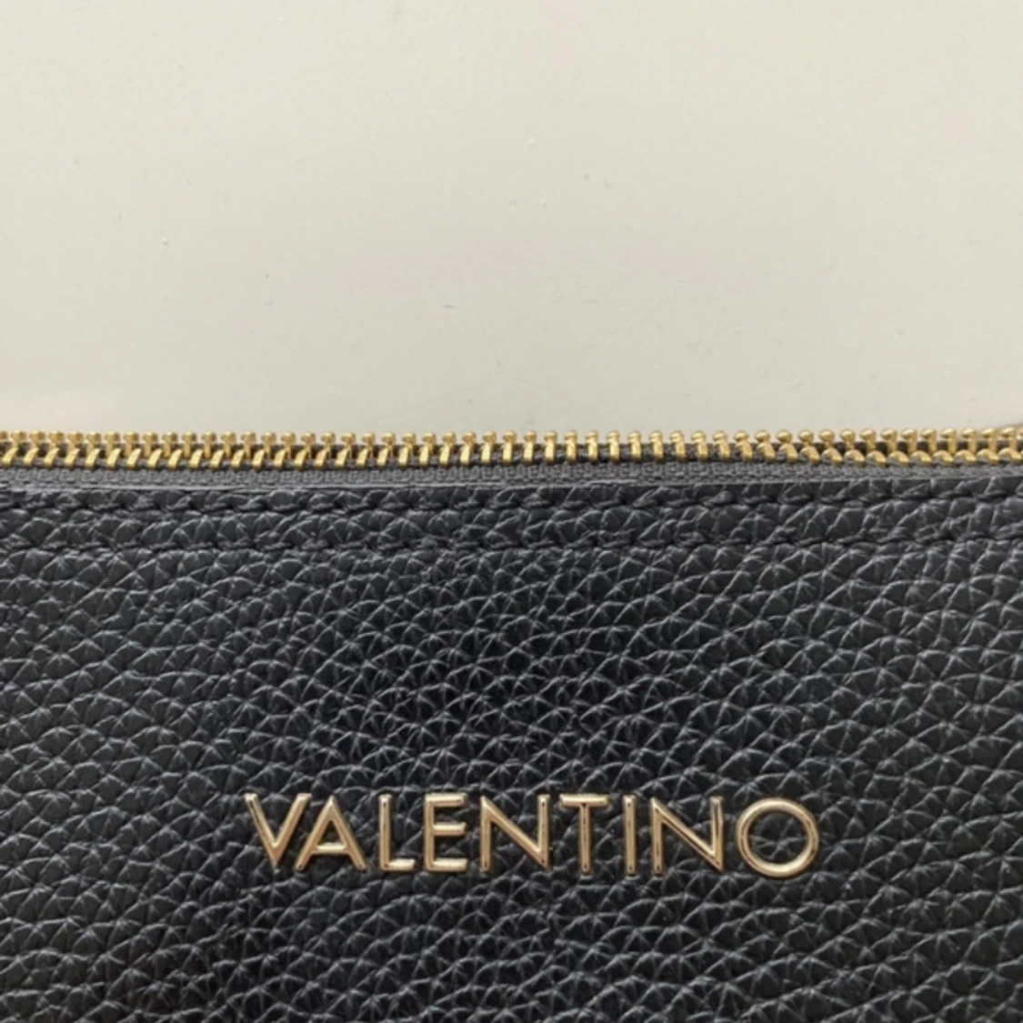 Valrntino väska - 90