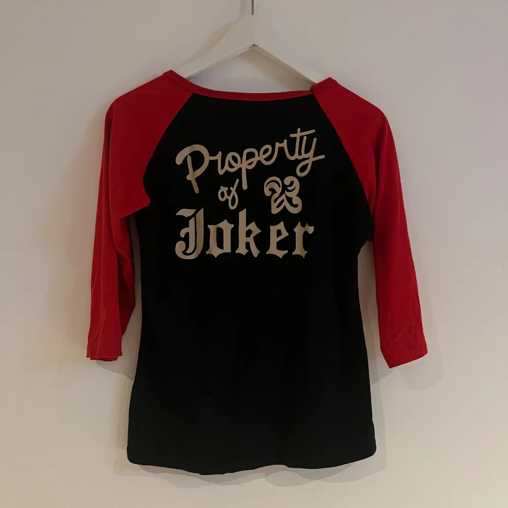 Harley Quinn tröja♠️♦️. T-shirts.