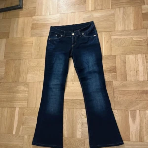 Low waist jeans - Lågmidjade jeans strl S  superfina på  skönt material 