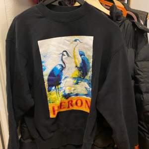 Heron Preston Sweatshirt storlek M Använd 2 gånger, köpt på Urban modern Väla