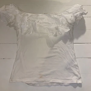 Volangtopp  - Volangtopp från Hm. I mycket bra skick💓