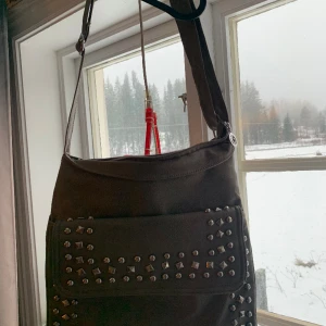 Väska  - Aldrig använd 