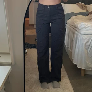 Cargopants Zara - Cargopants från Zara. Supersnygga