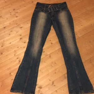 Y2k bootcut jeans  - Dem är i bra skick andvänts en gång