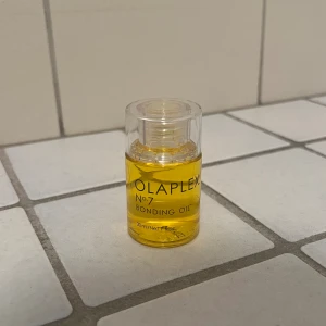 Full Olaplex 7 hårolja, bästa på marknaden - Oanvänd nypris 370 kr. 