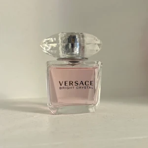 Versace parfym - Använd fåtal gånger! !Nypris 740kr! Kan tänka mig att gå ner i pris lite vid snabb affär!