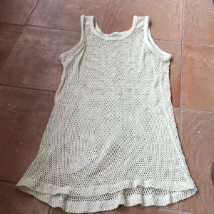 Punkit linne - Linne jag köpt från loppis med aldrig använt🤘 ganska säker på att den lyser i mörkret, så perfekt för fester/rave😝