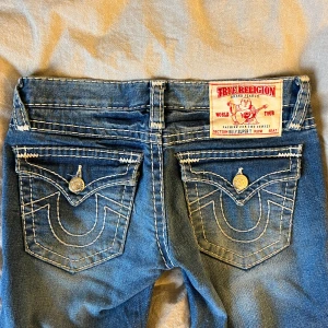 True religion jeans  - Inte så använda därför jättebra skick, priset kan diskuteras