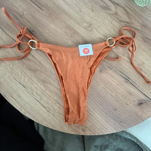  bikiniunderdel  - Oamvänd bikiniunderdel från🤎