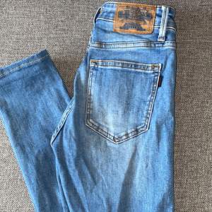 Crocker jeans använd någon enstaka gång