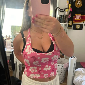 Halterneck  - Söt somrig topp💗