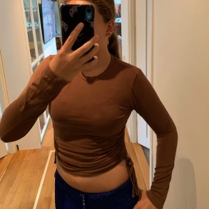 Brun tröja💕 - En brun tröja i storlek XS men passar även S från pieces 💗
