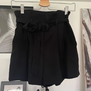 Shorts - Lite högre midja  Använda fåtal gånger