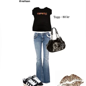 Spice Girls - En spice girls topp från H&M! Storlek xxs/xs ❣️ Använd 1 gång. Första bilden är lånad 💘 Nypris: 129 kr