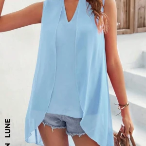 Blus från shein - Jätte fin blus i ljusblå färg, mkt bra skick