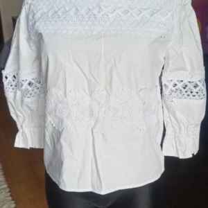 Trekvartsärmad blus - Superfin trekvartsärmad blus.