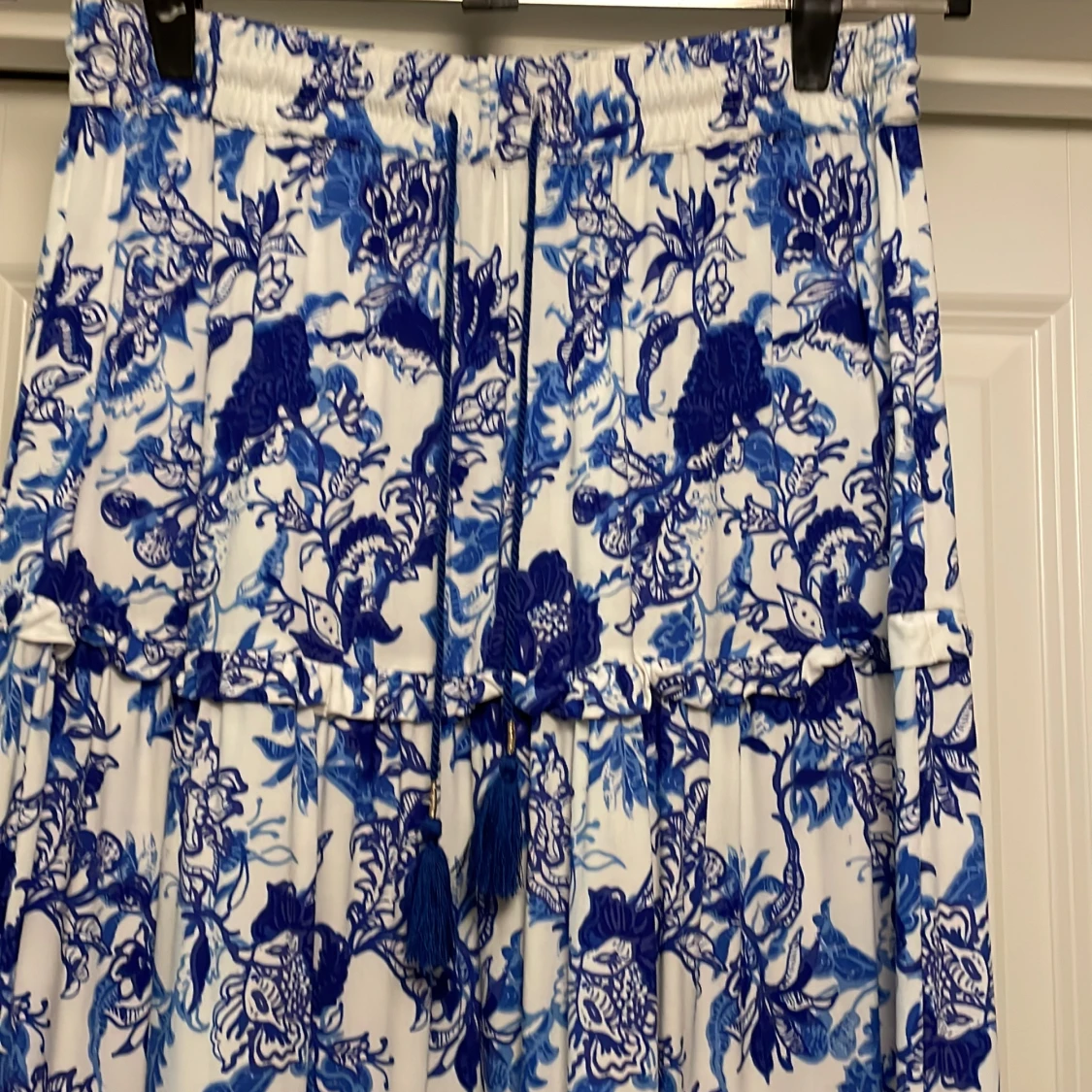 Blommig kjol från Lindex  - 90