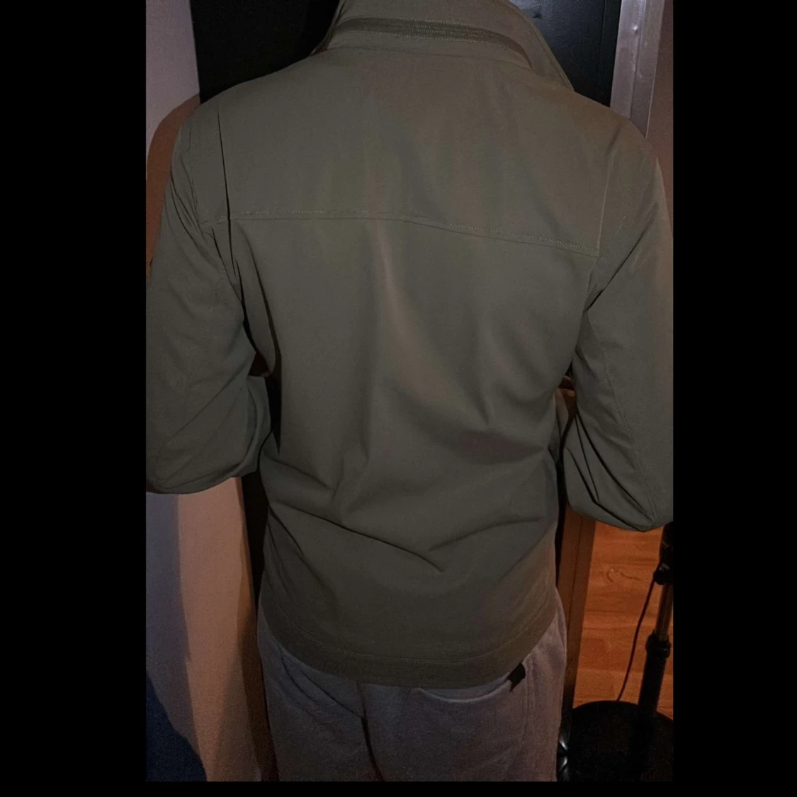 J.lindeberg jacka  - 91