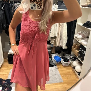 Klänning  - Så fin. Nypris 699kr