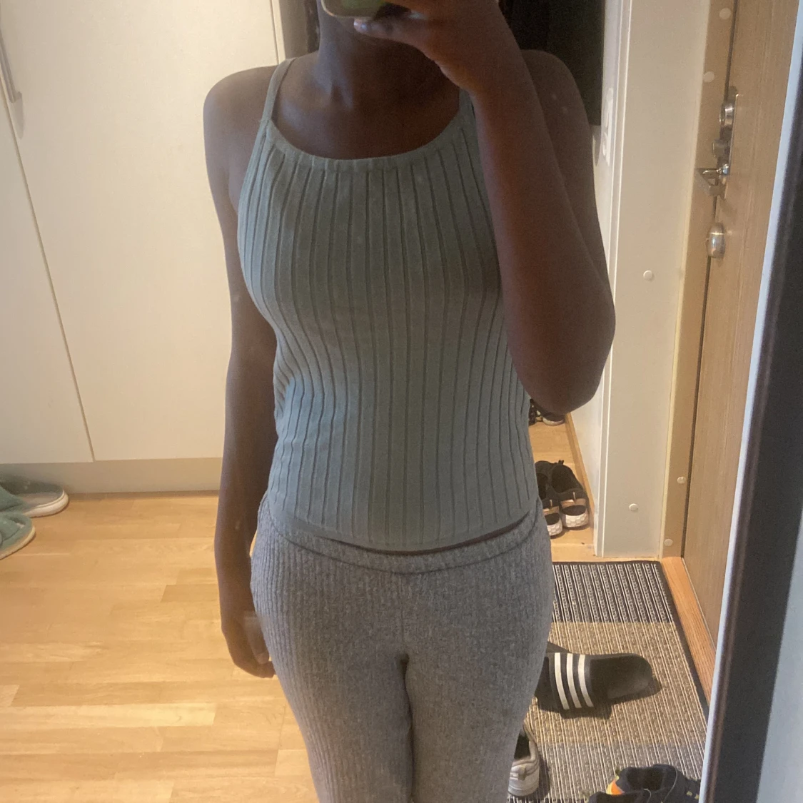 sage green linne/topp