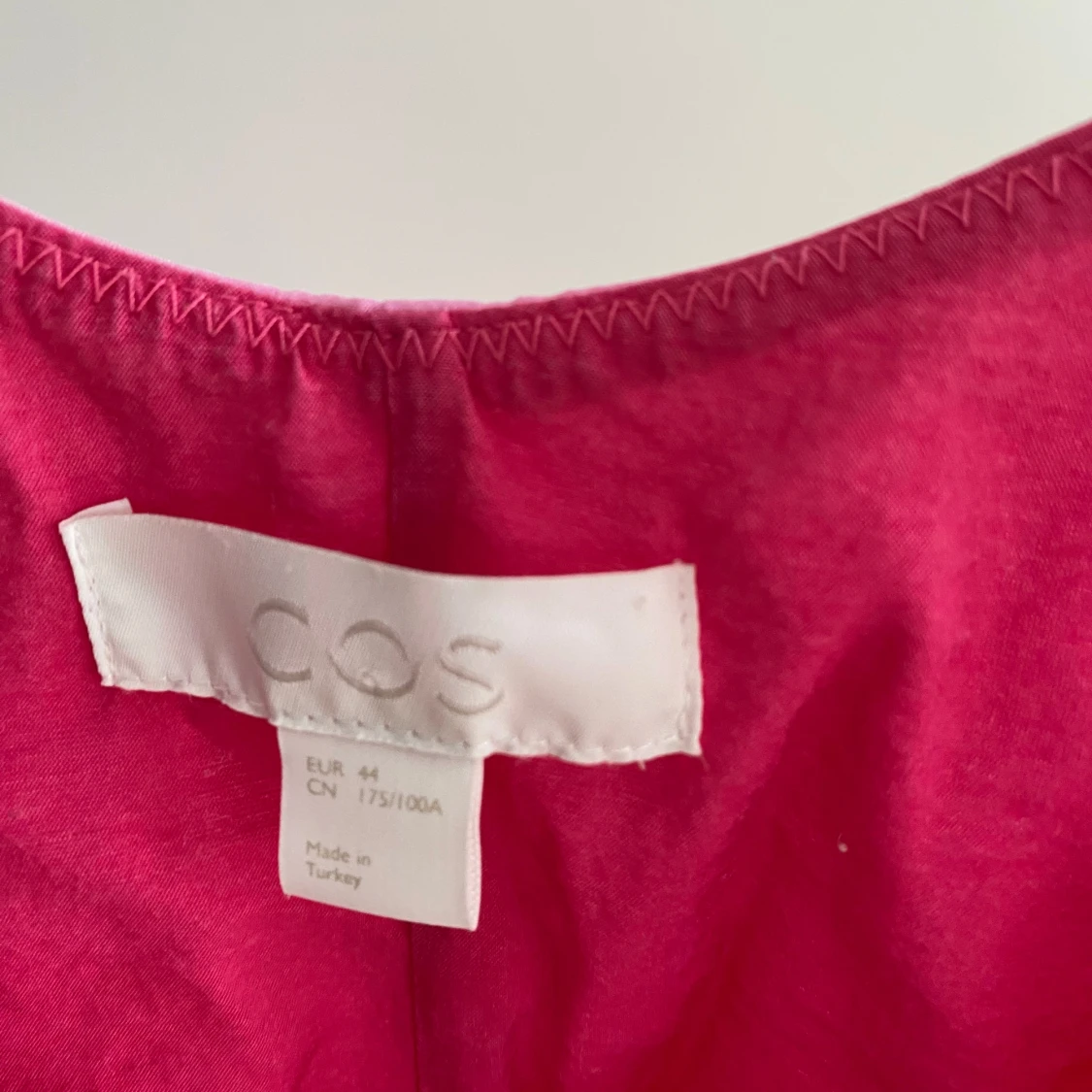 Rosa klänning cos - 92