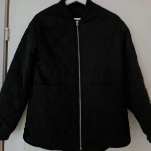 Vår/höst jacka - Normal i storleken  