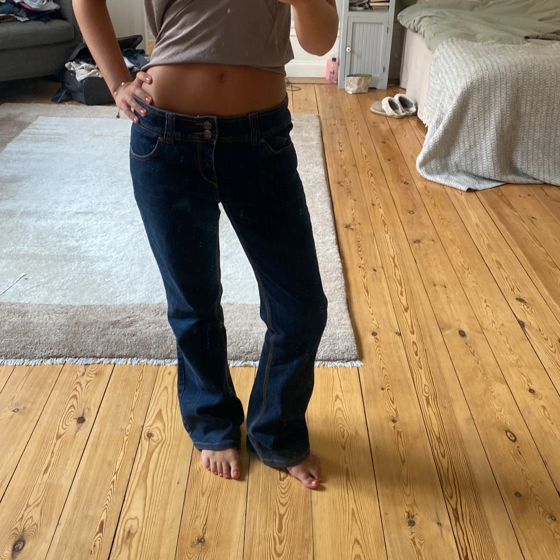 Lågmidjade bootcutjeans