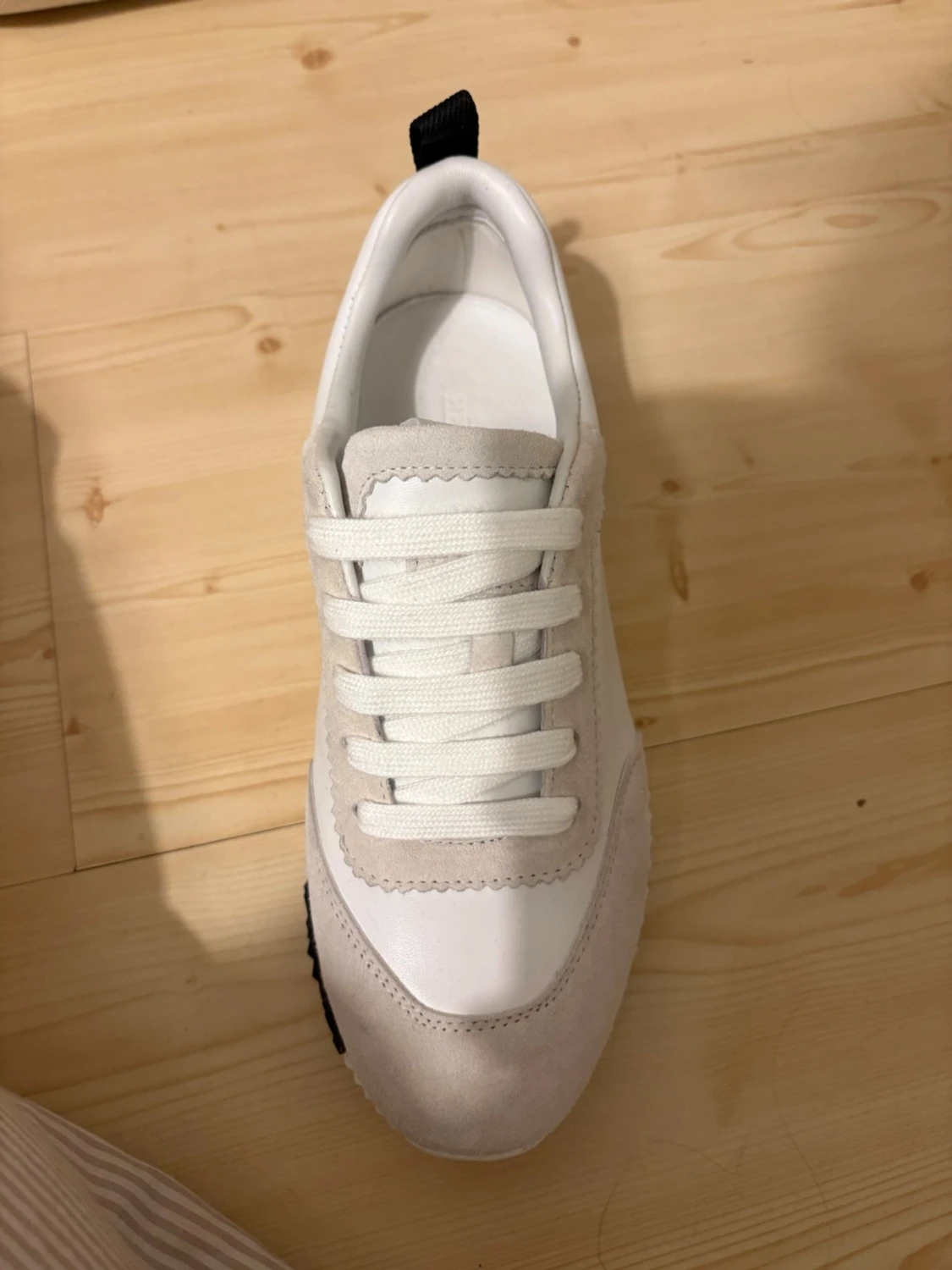 Sneakers  - 2