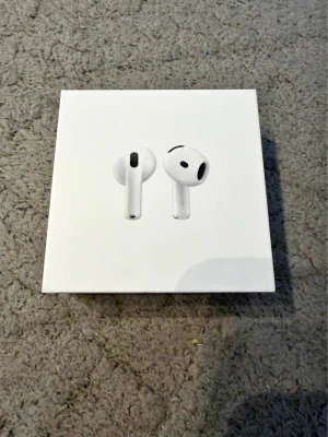 AirPods 4 - Säljer AirPods 4 först till kvarn! Kom med bud
