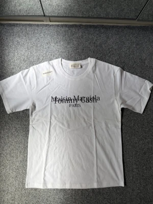 Maison Margiela white t shirt - Size is M, true to size Just as new, never worn. Feel free to ask questions