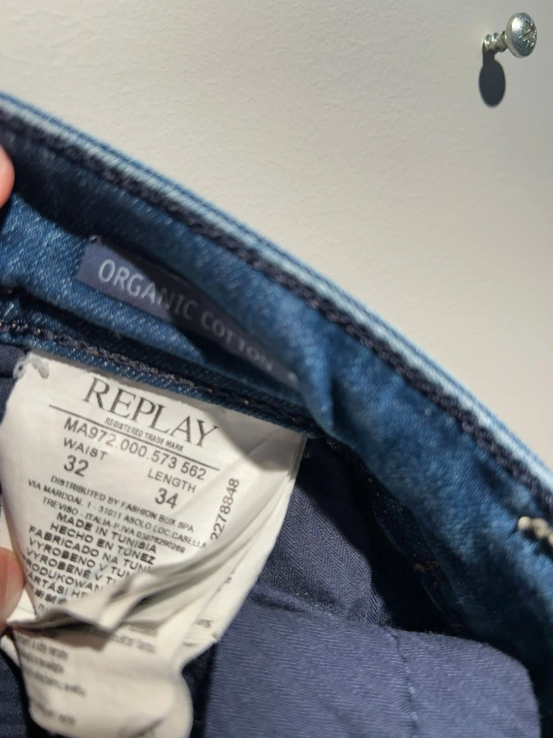 Blå jeans från Replay med slitningar - 4