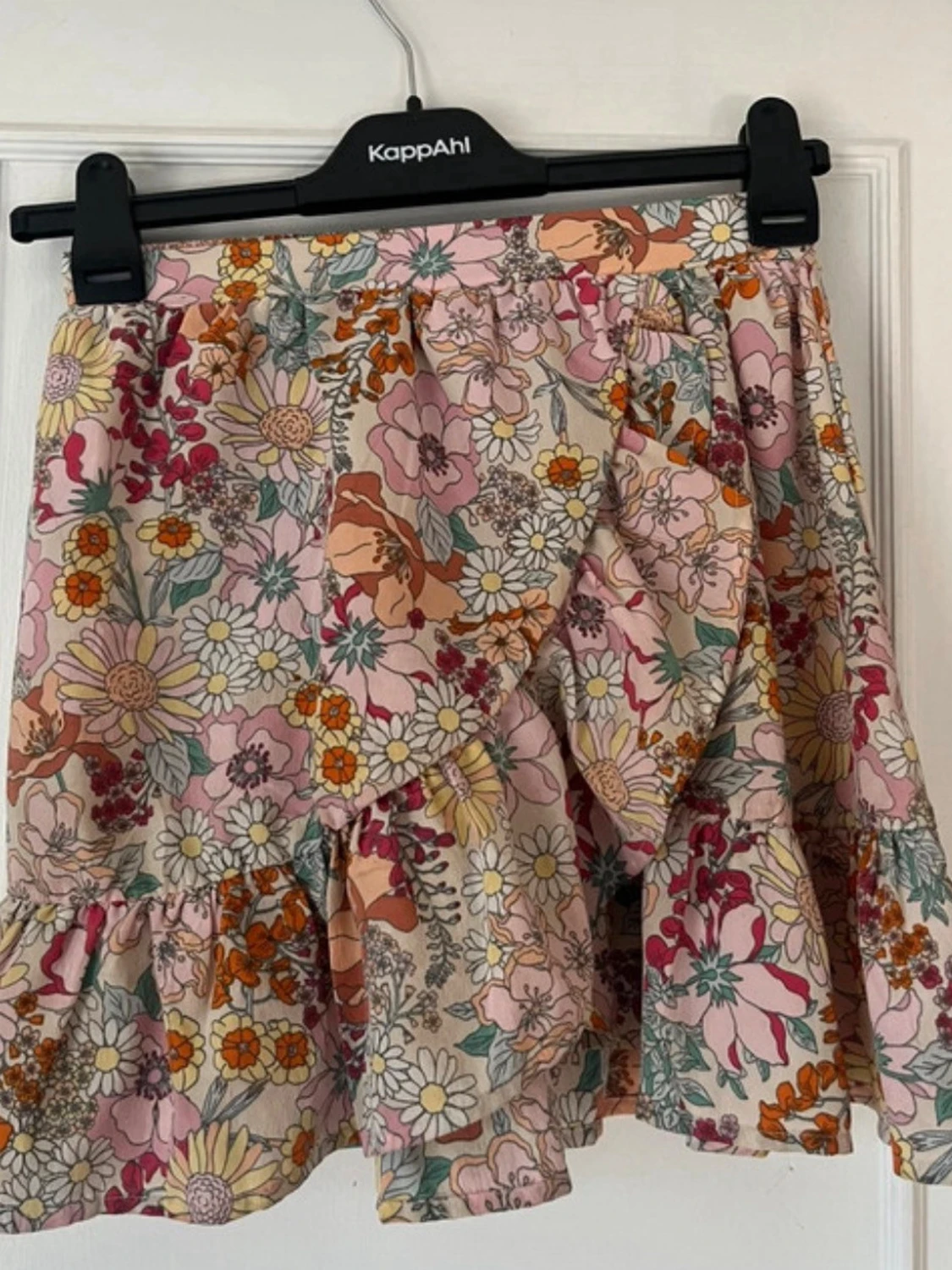 Blommig volangkjol från H&M