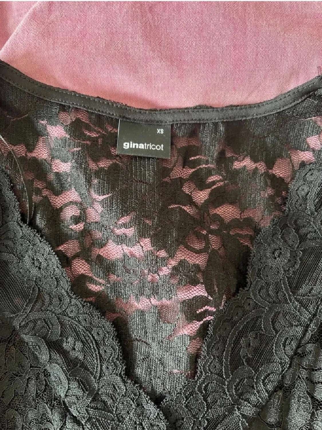 Svart spetsblus från Gina Tricot - 1