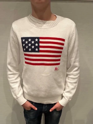  Ralph Lauren stickad tröja  - Polo Ralph Lauren stickad tröja herr| pris:899kr| storlek:M| skick:9,8/10| hör av dig vid minsta lilla fundering eller fråga| 