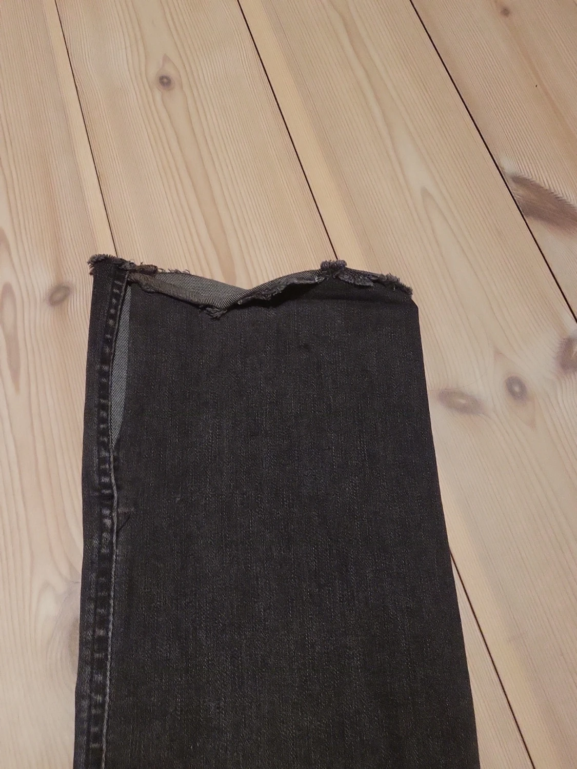 Svarta croppade jeans från Only - 3