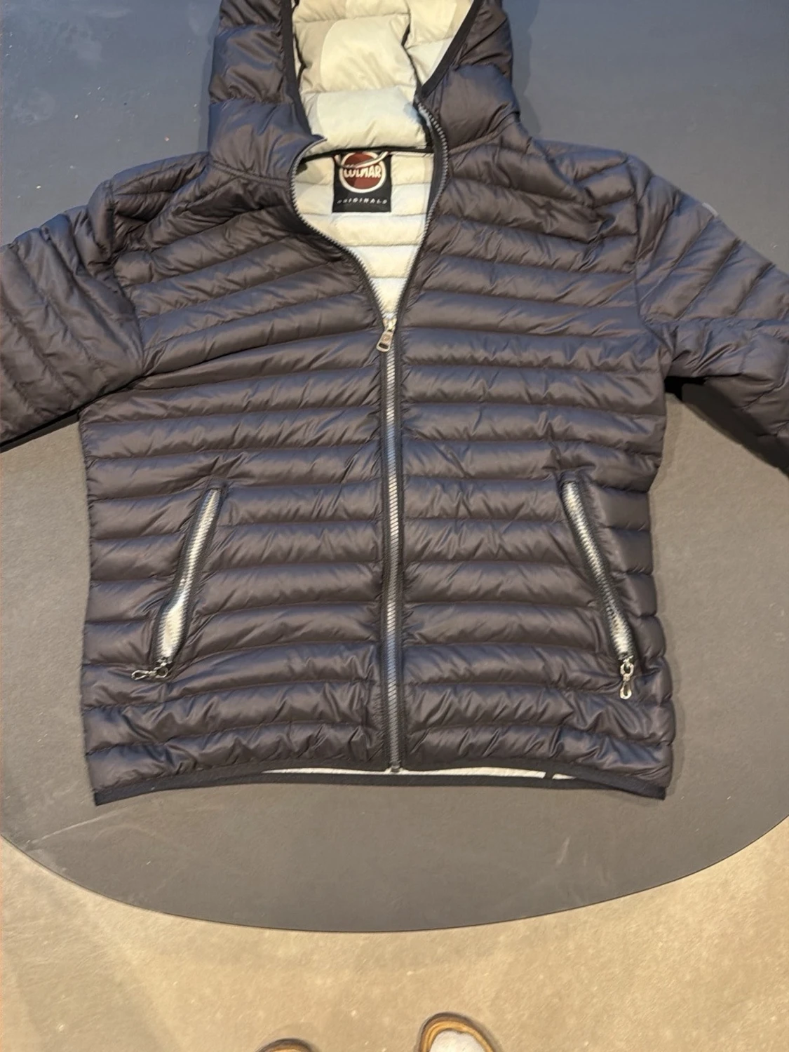 Svart dunjacka från Colmar Originals