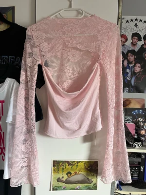 Venderbys spetstopp - Rosa topp från venderbys, helt ny med lappen kvar. Säljer då den var lite stor 