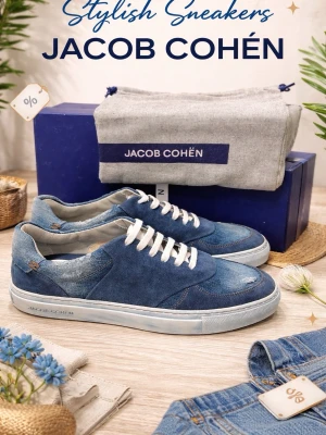  Helt nya Jacob Cohën skor - Säljer ett par helt nya Jacob Cohën sneakers i storlek 42. Skorna är i nyskick och aldrig använda. Nypris ligger på 4000 kr.  Mitt pris: 2599 kr