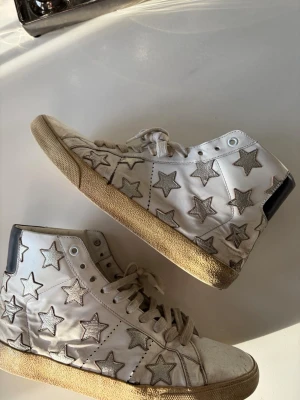 Saint Laurent Sneakers  - Har tyvärr ej boxen kvar 