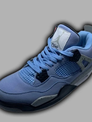 Jordan 4 UNC - Riktigt feta Jordan 4s, skick 10/10 | 🚨pris kan diskuteras vid snabbt köp 🚨|