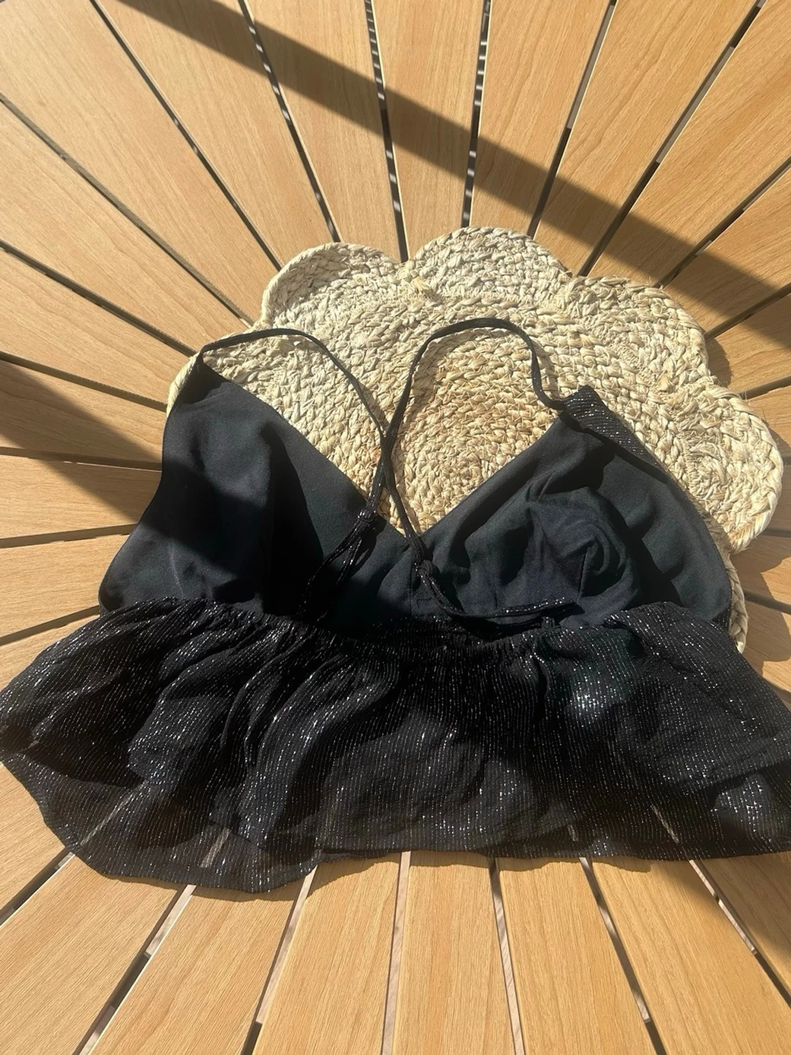 Glittrig svart festopp från NA-KD - 1