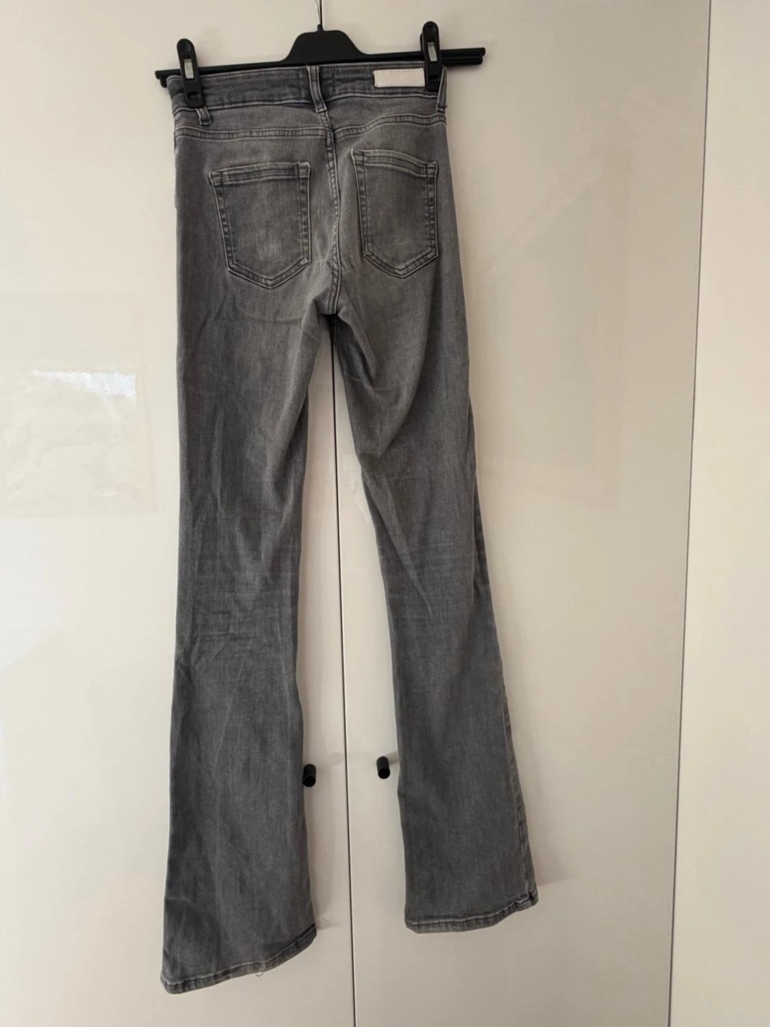 Grå bootcut jeans från ONLY - 4