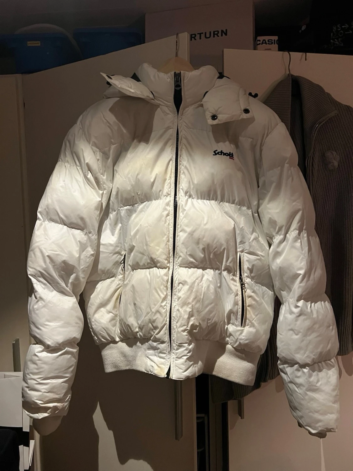 Vit pufferjacka från Schott