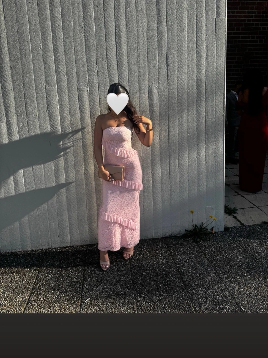 Ljusrosa axelbandslös långklänning