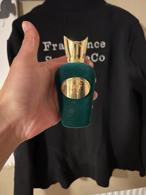 Sospiro Vibrato EDP - Hej, säljer nu en sospiro vibrato 100ml, den har ungefär 65ml kvar, låda och kvitto tillkommer
