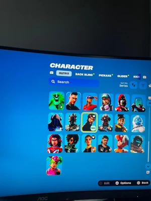 Og Fortnite konto - Säljer mitt Fortnite konto som går att länka till alla konsoler, har spelat på det sen season 3 och har typ alla gamla battle pass. Har väldigt ovanliga skins och danser om man vill flexa på sina vänner. Kontot här aven den mest sällsynta spriten i spelet ”Zero point Sprite”. Har 300 vbucks men kan fixa 1100 om det önskas. Fler bilder kan lösas om det önskas. Tveka inte att höra av er🙂