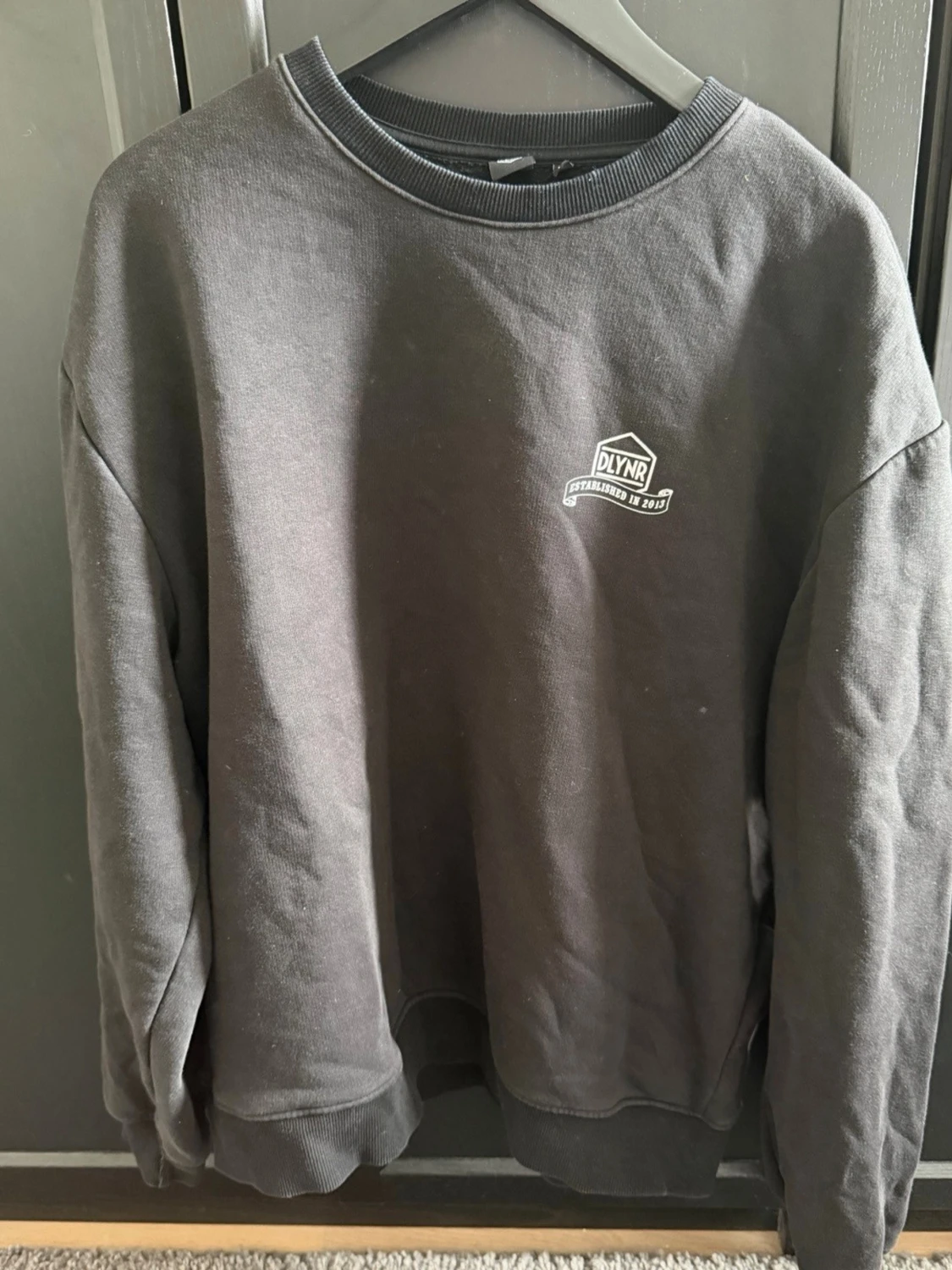 Svart sweatshirt från DOLLY NOIRE - 4